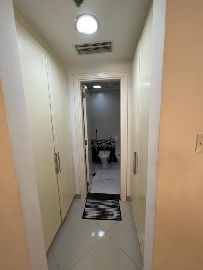 Large Size One Bedroom Apartment With Sea View อาบูดาบี ภายนอก รูปภาพ